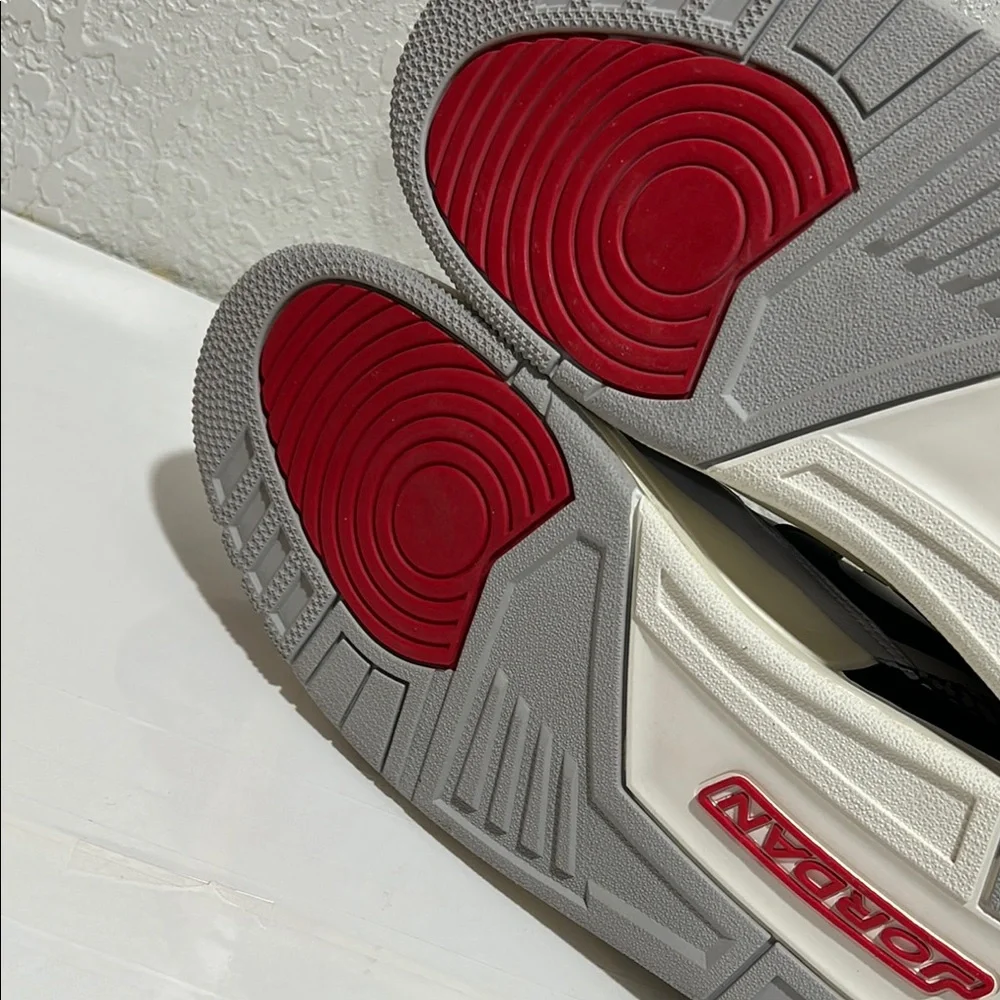 JORDAN legacy 312 low tech grey fire red black men’s Sneakers Size 11.5 GUC.